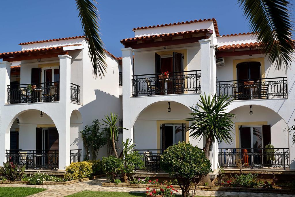 Filorian Hotel Apartments Acharavi  Exterior foto